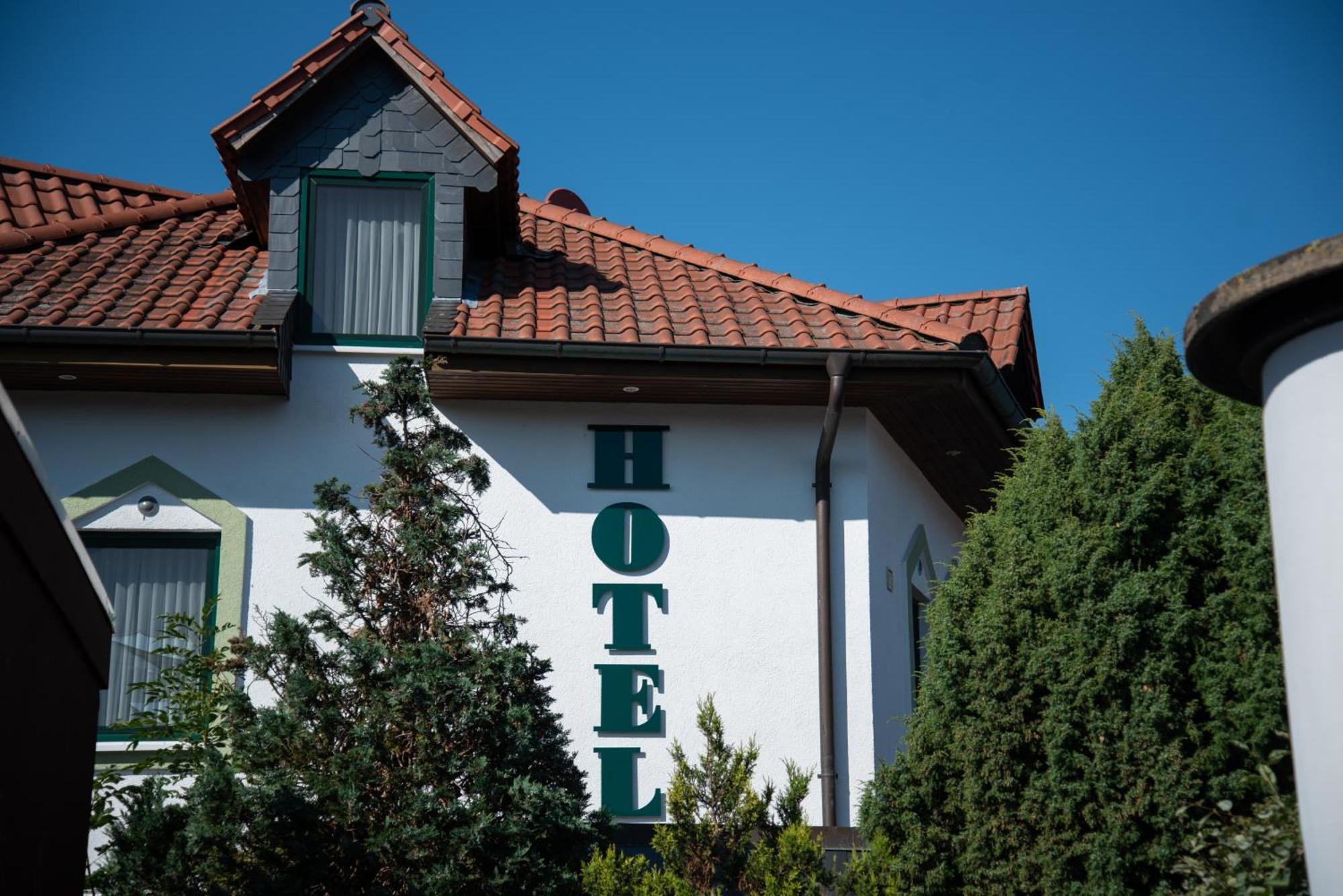 Mahlzeit - Hotel Brauhaus Weyhausen - Keramikstudio Exterior photo